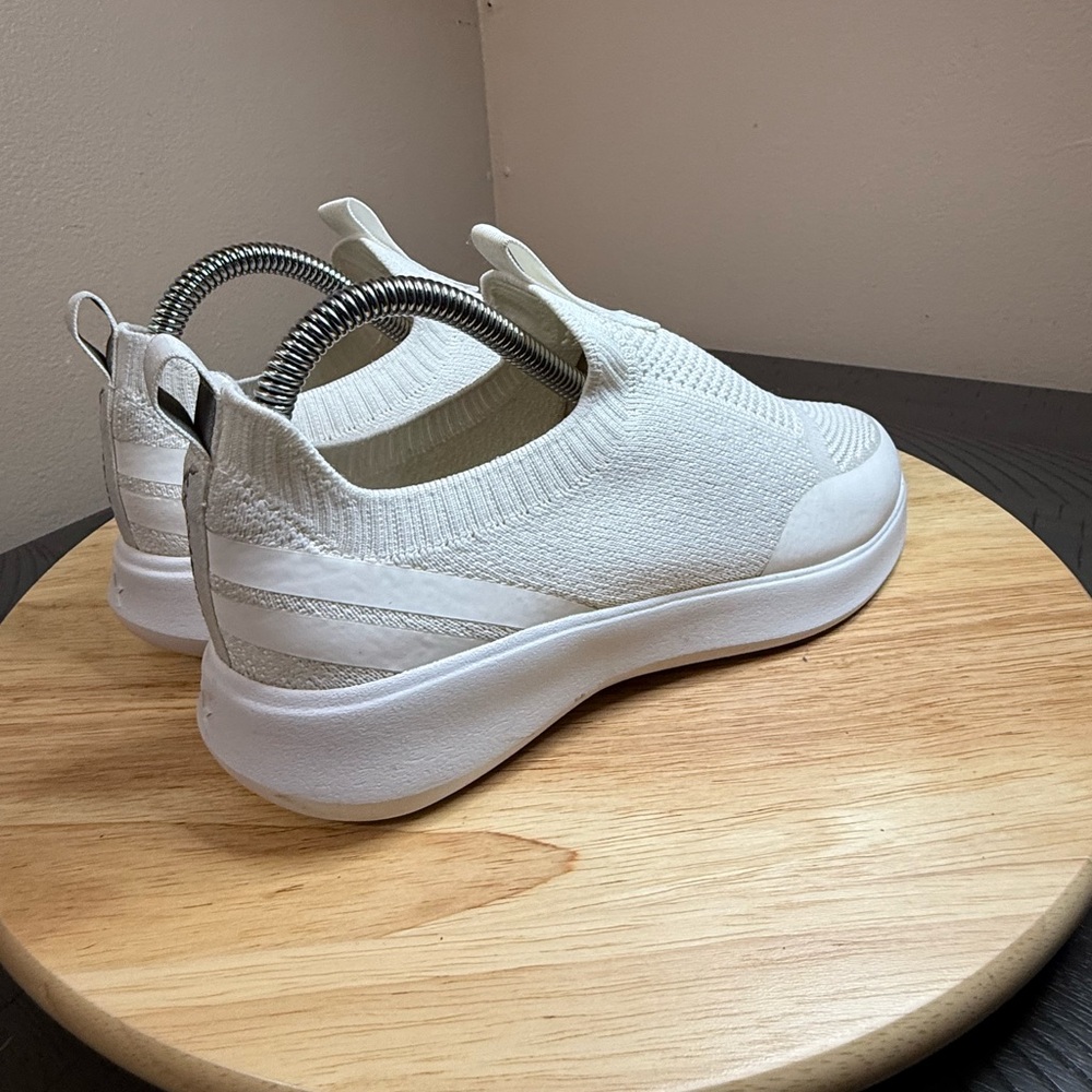 Koolaburra by UGG Women's Yosha Sneaker - Picture 5 of 13